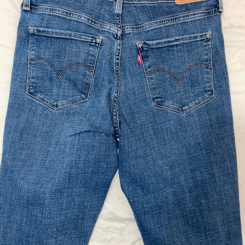 Levi's Blue Straight Leg Jeans Classic Denim Style - Picture 6 of 7